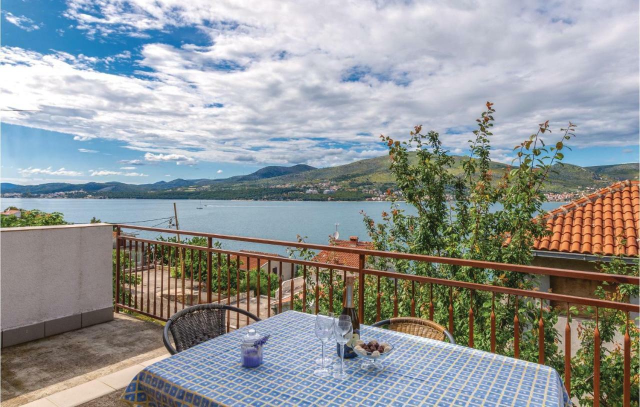 Cozy Apartment In Okrug Donji With Kitchen Donji Okrug  Bagian luar foto